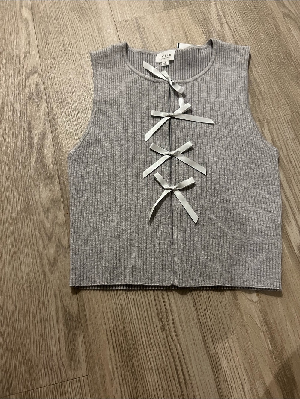 Ribbed knit tank by Le Lis